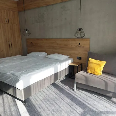 Czarna Perla Czarna Gora 312 *